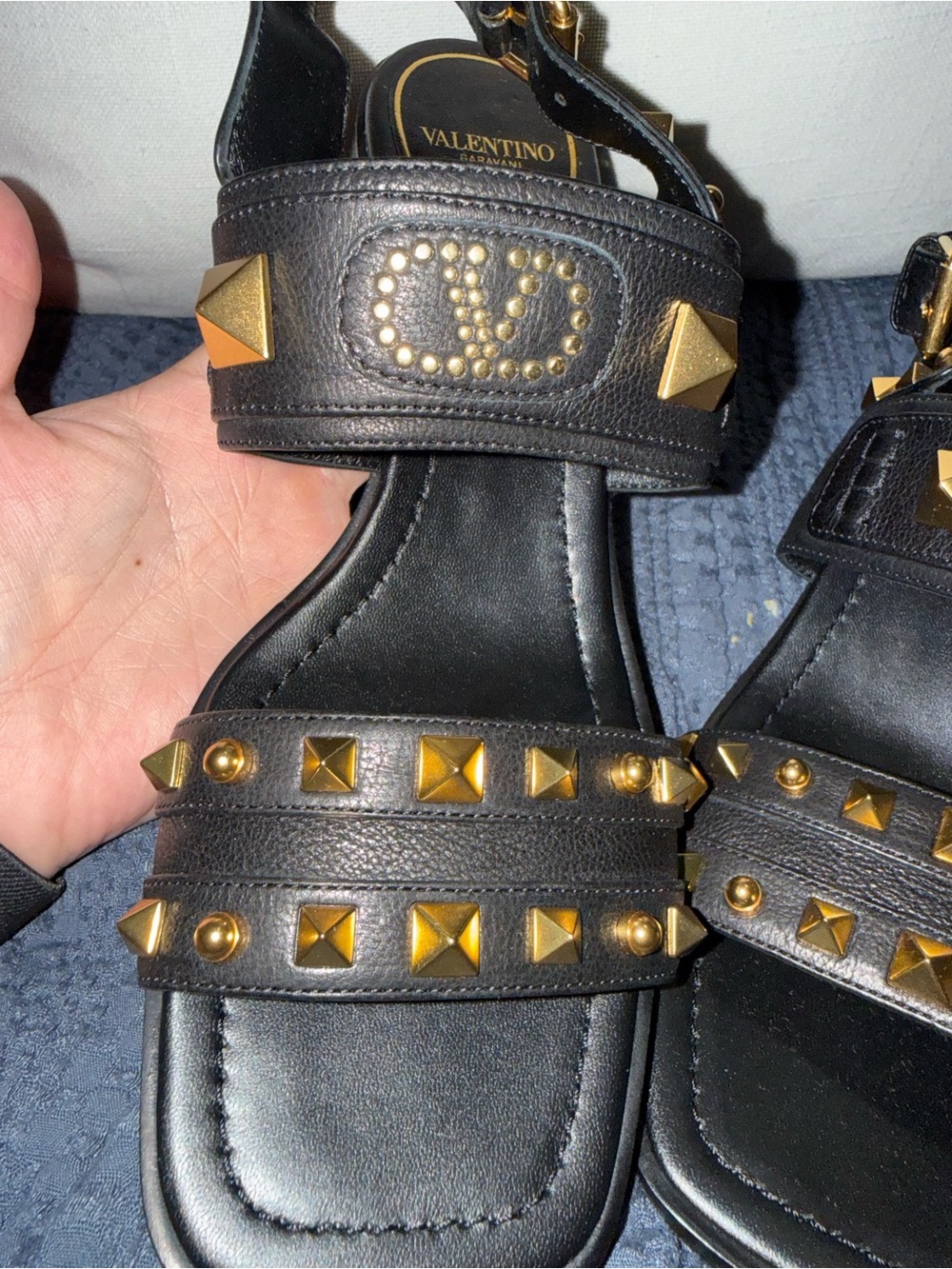 Valentino Black Leather Rockstud Flat Sandals with Gold Studs - Picture 6 of 7